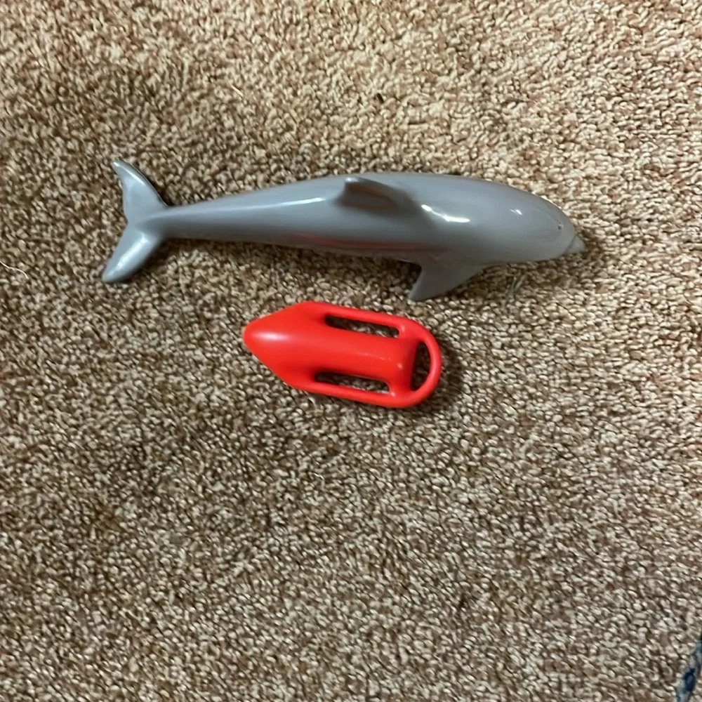 VTG 1994 Baywatch Barbie & 8” Dolphin with talking sounds & accessories